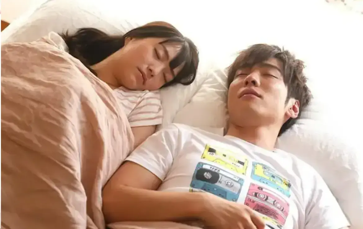 《感官美学设计师的编码逻辑与女性情感工程学解密》相关资源图片