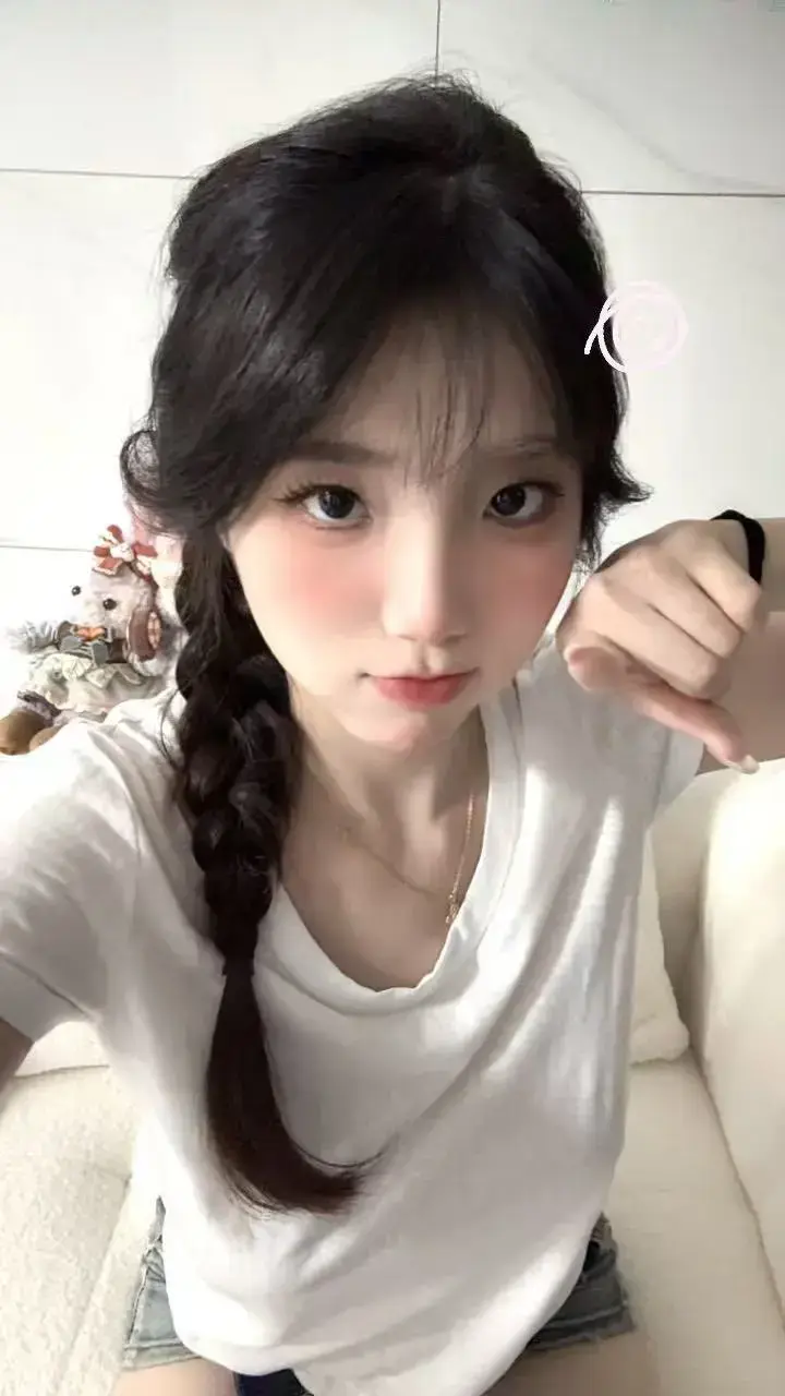 无符合要求的资源名,若按标题分析,资源名可能是《女神Sunny77相关视频内容》
