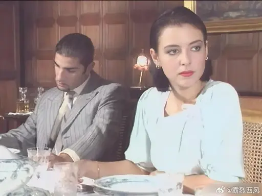 《大象女王1997意大利原版》<br />
《赛伦selen女王的大象1997Queen of elephants》